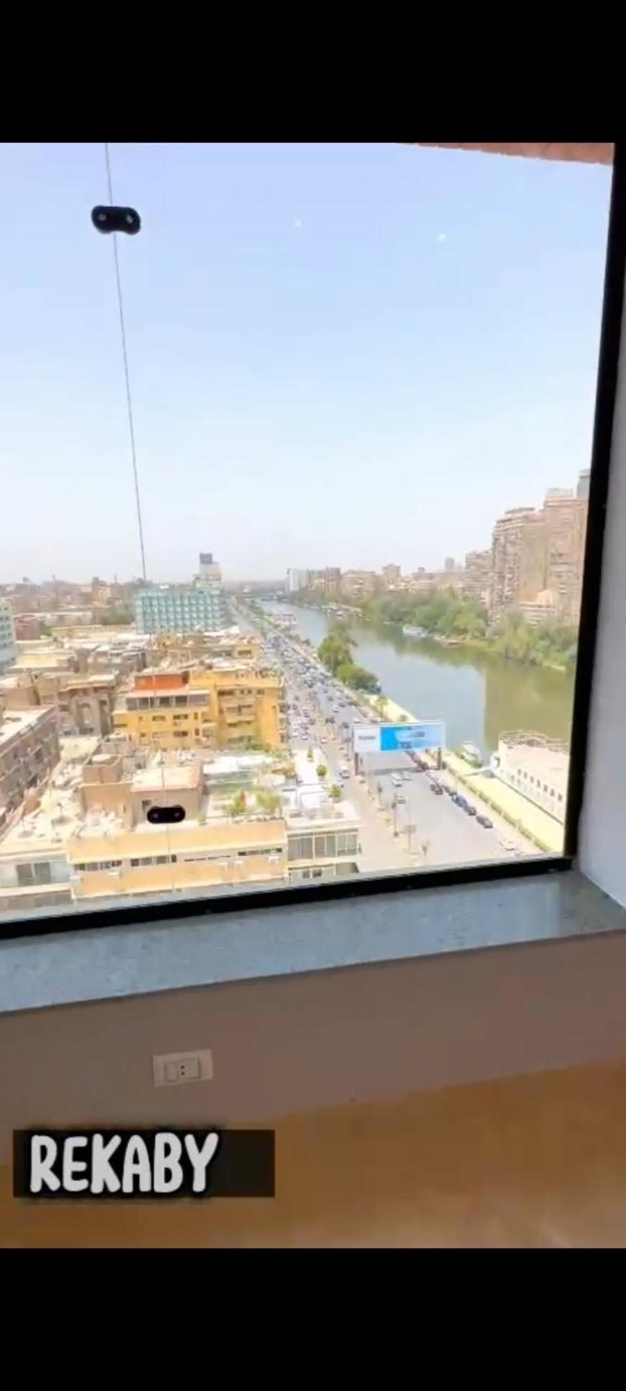 Deluxe 3 Bed Nile View * Cairo